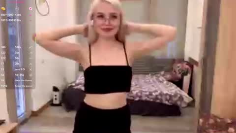 Stella  online show from November 26, 1:41 pm