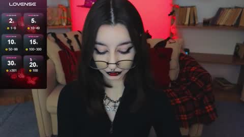 Marcelline online show from October 20, 9:47 am