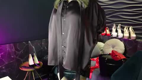 Darsy online show from September 10, 2:07 pm