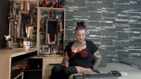 Mistress Mirybossy online show from January 14, 5:40 am