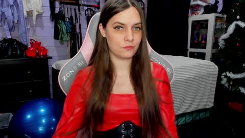 Dirty Priest and Ivi online show from December 5, 8:06 pm