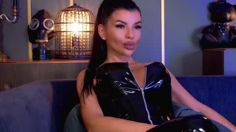 Elenia online show from November 29, 3:52 pm