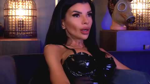 Elenia online show from June 26, 10:32 am