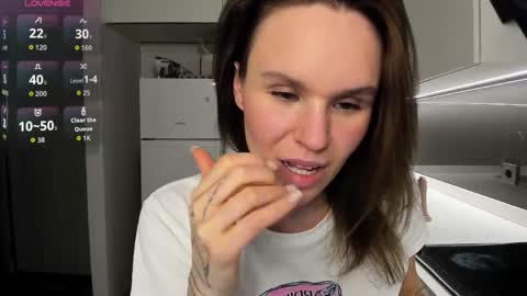 misty_myers online show from April 18, 7:18 pm