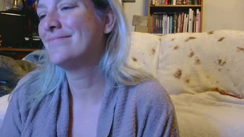 Misty Mountains online show from April 2, 3:14 am