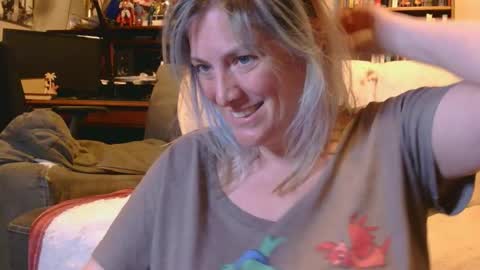 Misty Mountains online show from March 22, 4:05 am