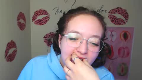 Aria online show from November 27, 7:49 am