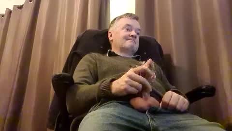 MichOxxford online show from November 18, 9:34 am