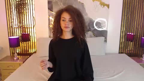 Mtica Brennet online show from December 17, 5:14 am