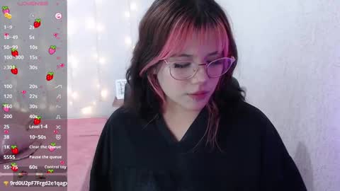 mixie_cute online show from January 19, 9:23 pm