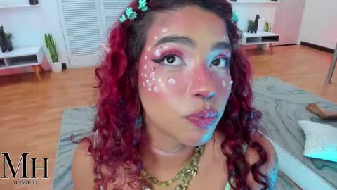 mizzhell_ online show from November 8, 4:21 pm