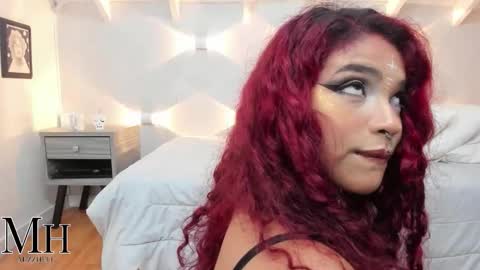 Snapshot of mizzhell_ chatting on October 21, 12:54 pm mizzhell_ online show from October 21, 12:54 pm