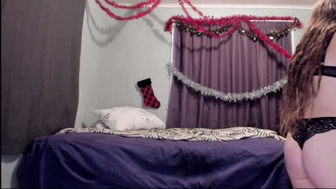 MizzKittay online show from December 20, 7:44 am