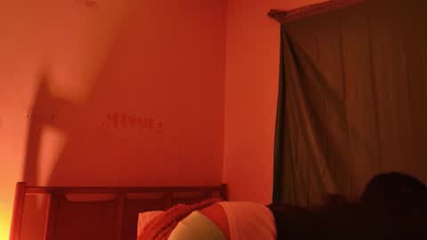 MoonLipson online show from March 25, 4:19 am