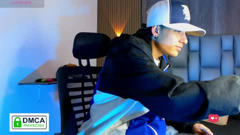 mohamed_malik online show from April 24, 3:47 pm