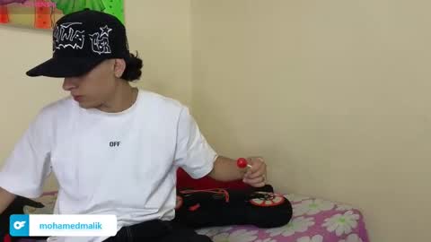 mohamed_malik online show from December 21, 11:38 am