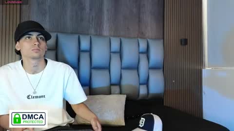 mohamed_malik online show from April 25, 1:41 pm