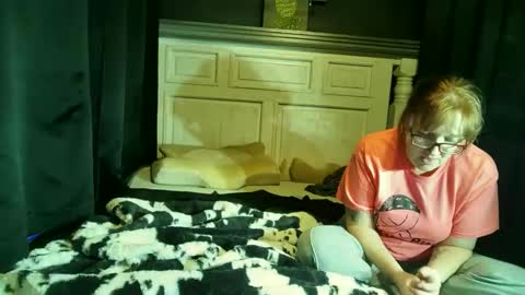 mojoe0690 online show from January 13, 2:39 am