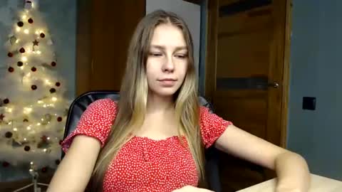 Snapshot of molli_and_tom chatting on December 13, 2:54 am Bitcoin 1P8NuZxsaNsQTx7wJJJ7Ao1mic4nvJPVLC online show from December 13, 2:54 am