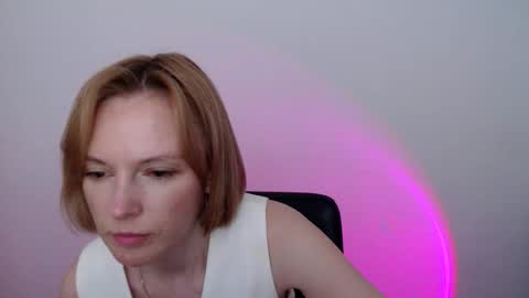 mollilove online show from May 15, 10:23 am