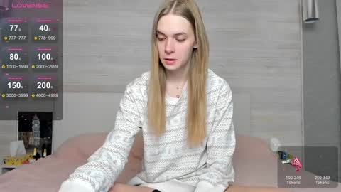 Molly Hunt online show from January 26, 3:59 am