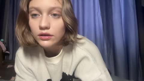 molly_poly online show from November 12, 12:29 pm