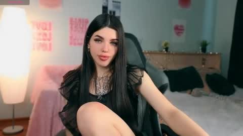 Molly online show from June 5, 4:52 am