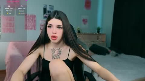 Molly online show from July 12, 7:11 am