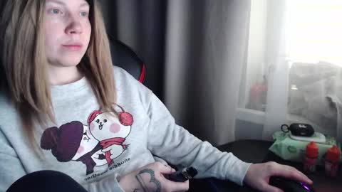 Snapshot of molly_royse chatting on October 22, 11:12 am I have new photos come and see with love Molly online show from October 22, 11:12 am