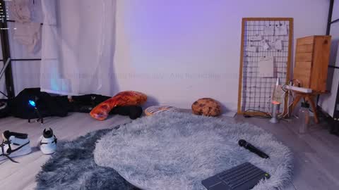 mollychan online show from November 4, 5:36 pm