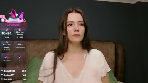 Molly online show from April 9, 6:19 am