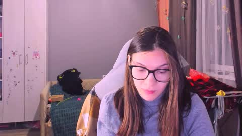  KIRA  online show from February 3, 1:46 am