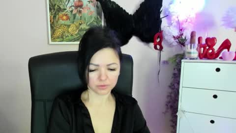 Molly online show from March 10, 7:45 am