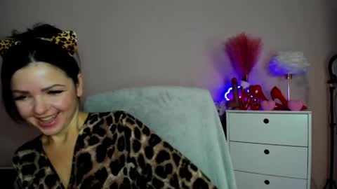 Molly online show from March 27, 7:58 am