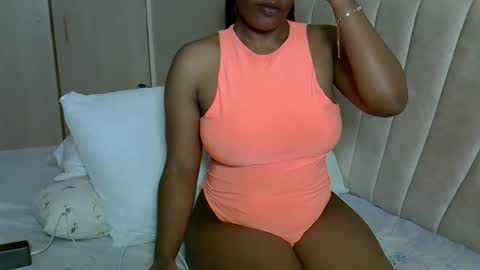 mollyn online show from April 18, 7:07 pm