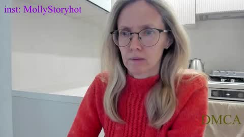 AngelMomm online show from February 6, 9:35 am