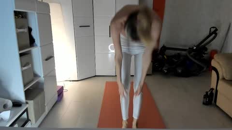 AngelMomm online show from March 9, 6:39 am