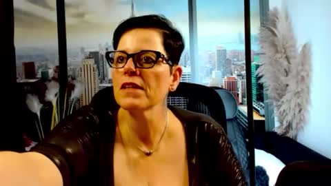 MollySun Nina Randmann online show from November 2, 5:35 pm