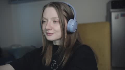 Snapshot of mollytucker chatting on January 18, 12:04 pm mollytucker online show from January 18, 12:04 pm
