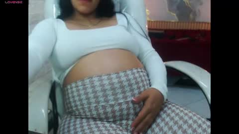 mom online show from June 11, 4:43 am