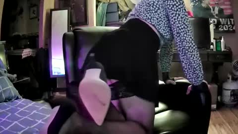 Bink online show from December 22, 1:01 am