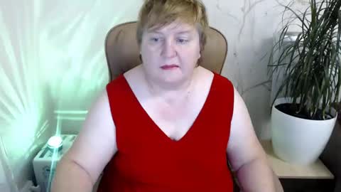 Mommy99X online show from December 8, 8:15 pm