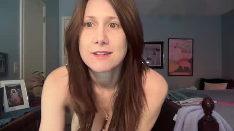 Goddess L online show from September 18, 2:10 pm