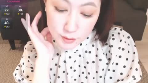 Momo online show from June 12, 1:10 pm