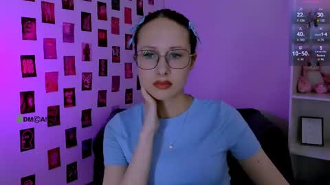 Mona  online show from July 28, 8:52 pm