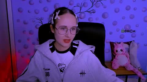 Mona  online show from March 14, 9:41 pm