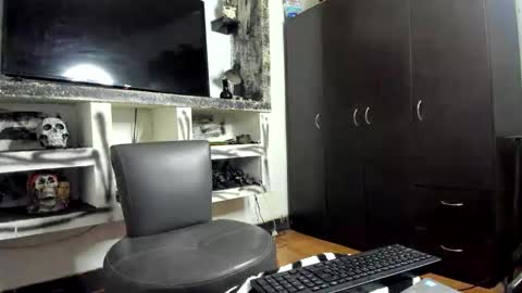 nicolas online show from March 18, 2:06 am