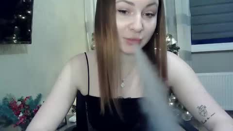 monica_211 online show from December 22, 2:27 pm