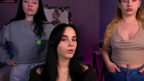 Monica online show from February 3, 8:13 pm