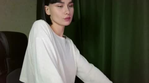 monicapeach_ online show from September 10, 10:33 pm